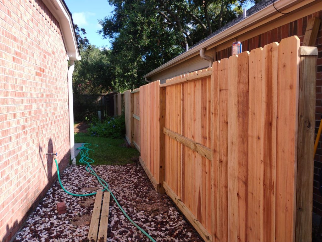 Building a Durable Cedar Gate in Pearland Texas