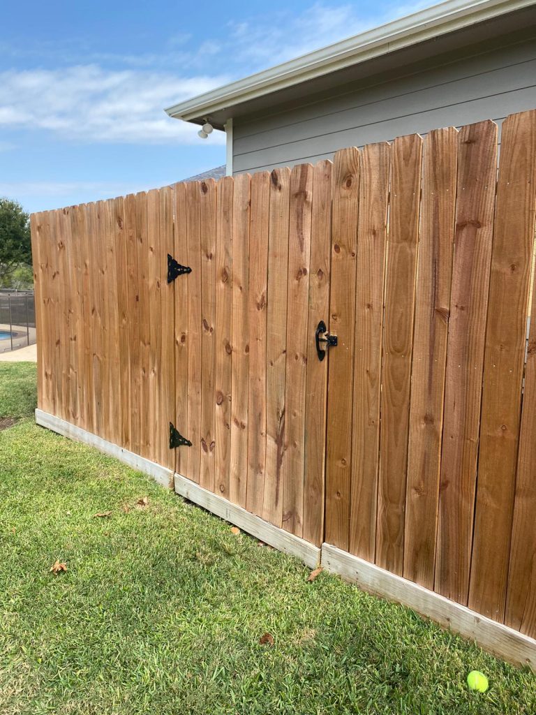 Building a Wooden Fence for Ron Roesler in Brookshire Texas